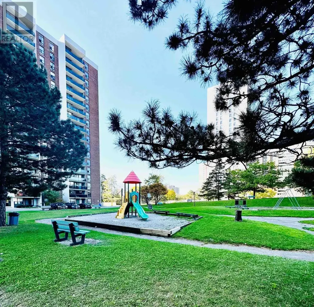 1205 - 21 Knightsbridge Road, Brampton (Queen Street Corridor)